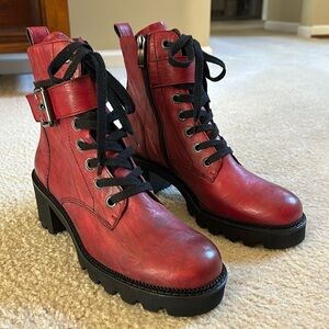 NWT Paul Green Combat Boots in Dynamite Chili Red Sportnappa.